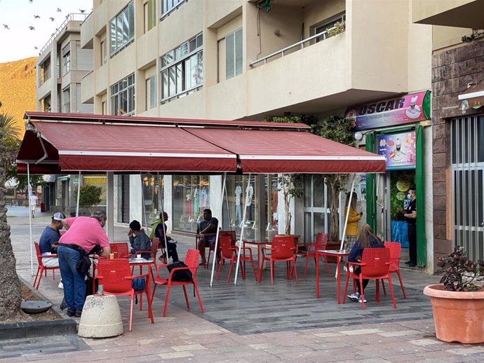 Cafetería abierta en San Sebastián de La Gomera durante la Fase 1 de la desescalada
