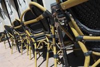 Los bares de Madrid podrían sacar las barras a la calle "como en determinadas fiestas populares"