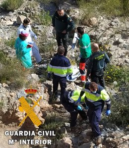 Rescate de una persona precipitada por un barranco en Tabernas (Almería)