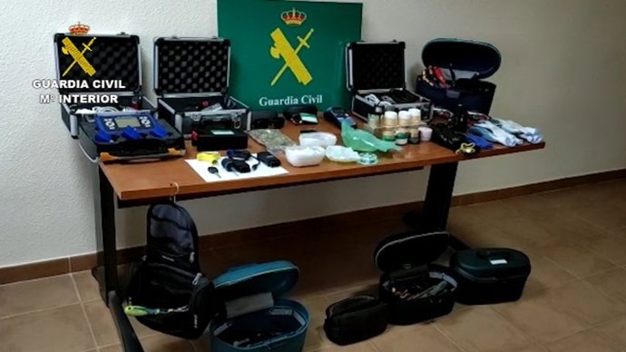 Objetos incautados a los detenidos por robar en farmacias durante el estado de alarma