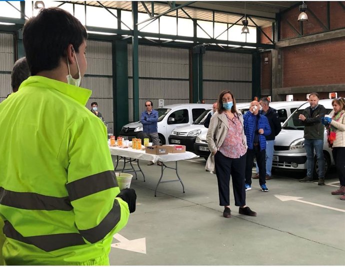 Armisén en su visita al parque de Maquinaria de la Diputación.