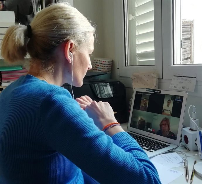 La portavoz de Cs en el Ayuntamiento de Palma, Eva Pomar, se reúne por videoconferencia con los portavoces de los grupos municipales en una imagen de archivo.