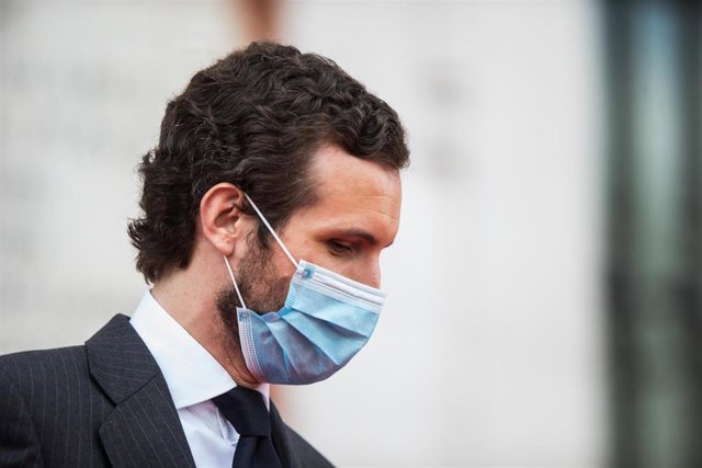 Pablo Casado, presidente del Partido Popular, durante el acto de homenaje a los héroes del coronavirus celebrado en la Puerta del Sol en el día de la Comunidad de Madrid durante a Pandemia Covid-19. En Madrid, España, a 2 de mayo de 2020.