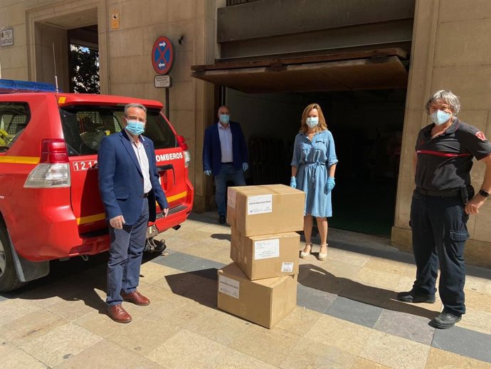 La delegada del Gobierno en Aragón, Pilar Alegría, y el presidente de la DPZ, Juan Antonio Sánchez Quero