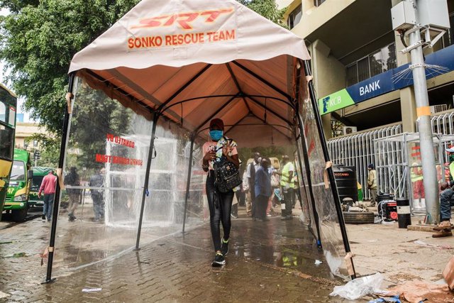 Trabajos de desinfección en Nairobi