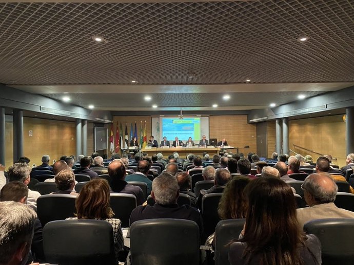 La CHG aprueba un desembalse máximo de 1.100 hectómetros cúbicos que los regante