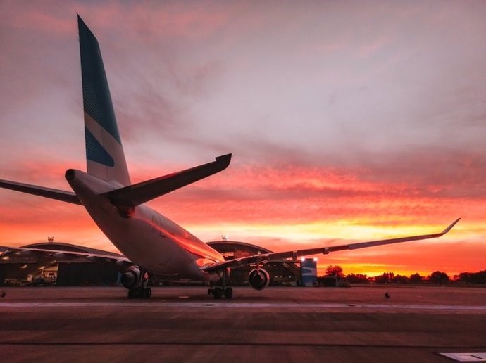 Las Aerolineas Argentinas y Austral se fusionarán en una sola compañía aérea