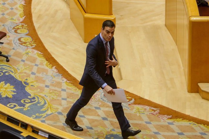 El presidente del Gobierno, Pedro Sánchez, a su salida de la Sesión de Control al Gobierno en el Senado, a la que ha acudido por primera vez tras la declaración del estado de alarma  