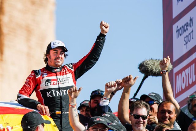 El piloto español Fernando Alonso en el Rally Dakar
