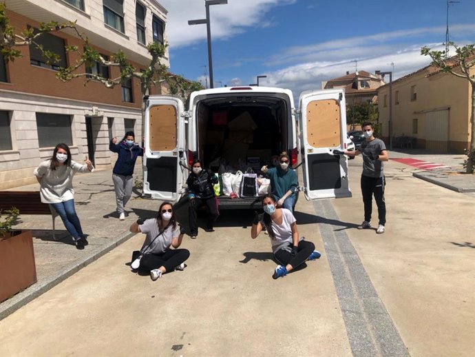 Coronavirus.- La Peña El Chupinazo de Arrúbal entrega al Banco de Alimentos de L