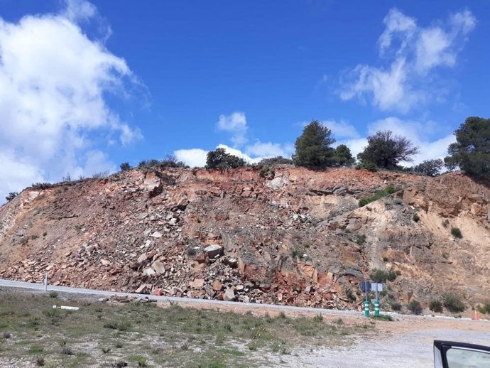 Carretera A-349 en Macael donde la Junta prevé obras para evitar desprendimientos