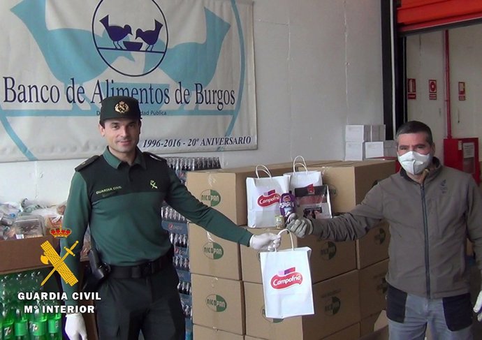 Coronavirus.- La Guardia Civil reparte en Burgos 320 lotes de alimentos entre co