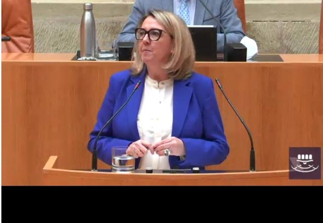 La consejera de Agricultura,Eva Hita, comparece en el Parlamento