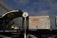 La Comunidad invierte casi 30 millones de euros en material de protección y en traslados aéreos de material