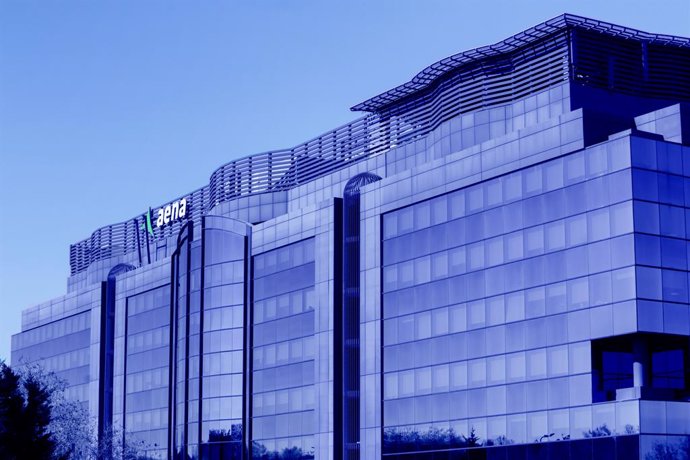 Fachada del Edificio de Aena Piovera Azul, sede central de la empresa, en Madrid (España) a 24 de febrero de 2020.