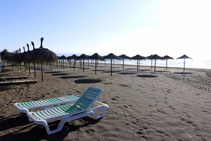 Playa Playamar en Torremolinos donde se encuentra cerrada debido al decreto de Estado de Alarma por el COVID-19. Málaga a 22 de abril del 2020