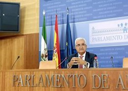 El diputado del PSOE, Manuel Jiménez Barrios, en una imagen de archivo. 