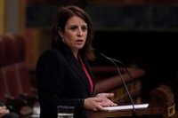 Adriana Lastra llama "cacatúa" al 'número dos' del PP por interrumpir su discurso en el Congreso