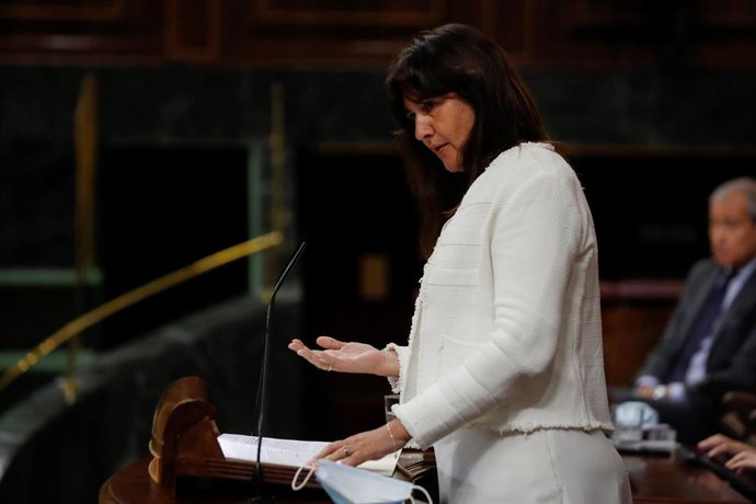 La diputada de Junts per Cataluña, Laura Borrás, durante su intervención en el pleno del Congreso este miércoles donde se autorizará otra prórroga del estado de alarma solicitada por el Gobierno. En Madrid, (España), a 6 de mayo de 2020.