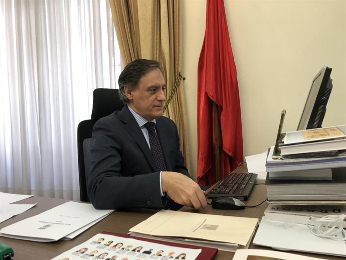 El alclde de Salamanca durante la videoconferencia.