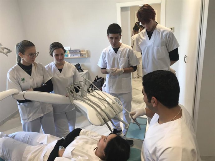 Alumnos del Centro de Estudios Profesionales CEU