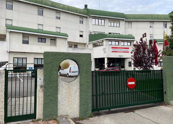 Entrada a la Residencia de Mayores Alcorcón.