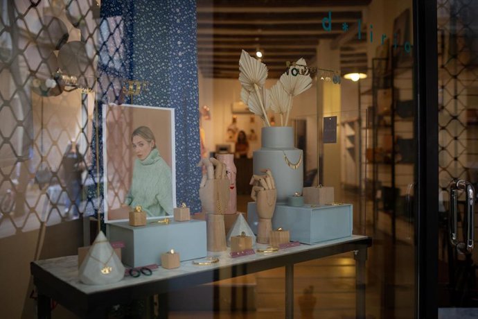 Joyería abierta durante la fase 0 de la desescalada. En Barcelona, Cataluña, (España), a 5 de mayo de 2020.