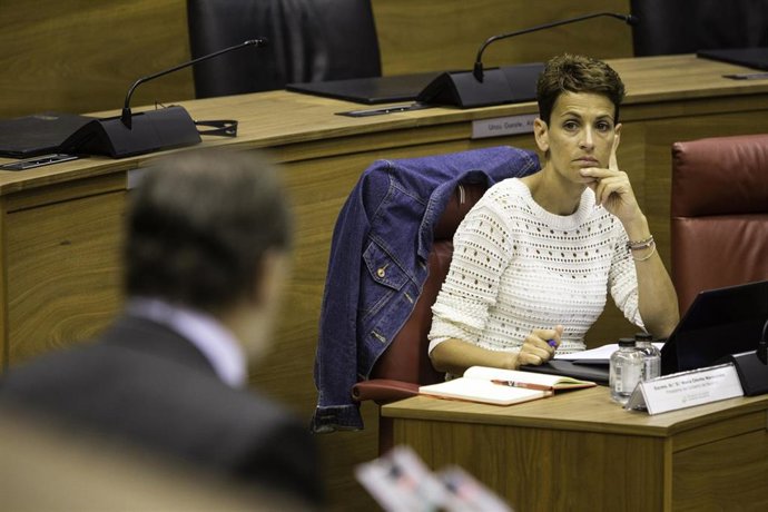 María Chivite en el pleno del Parlamento foral.