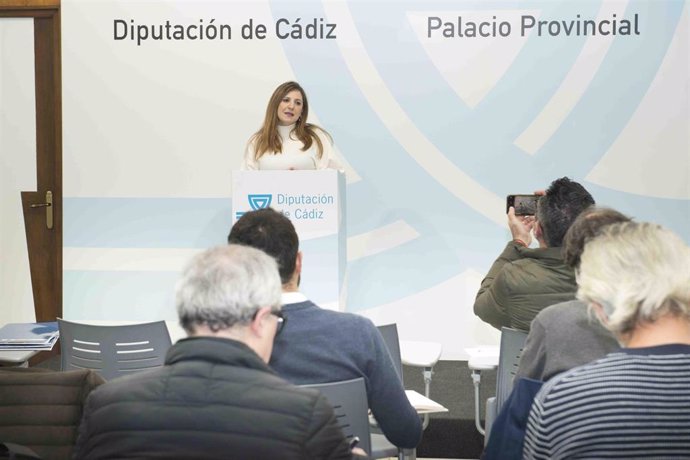 La presidente de Diputación, Irene García, en una rueda de prensa