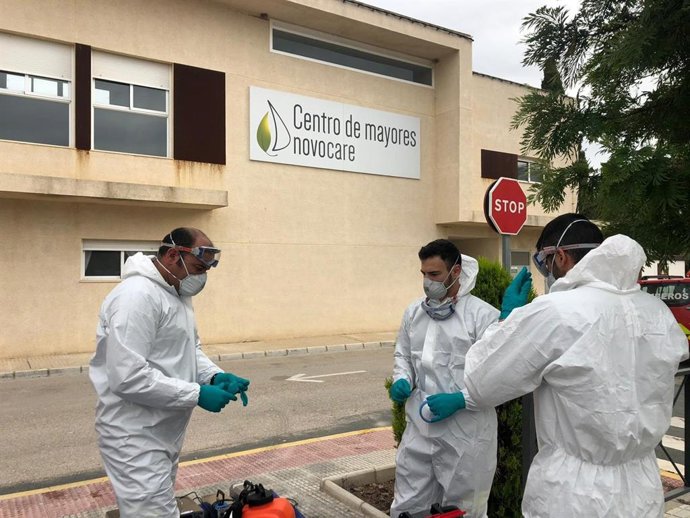 Los Bomberos de la Provincia en un centro de personas mayores