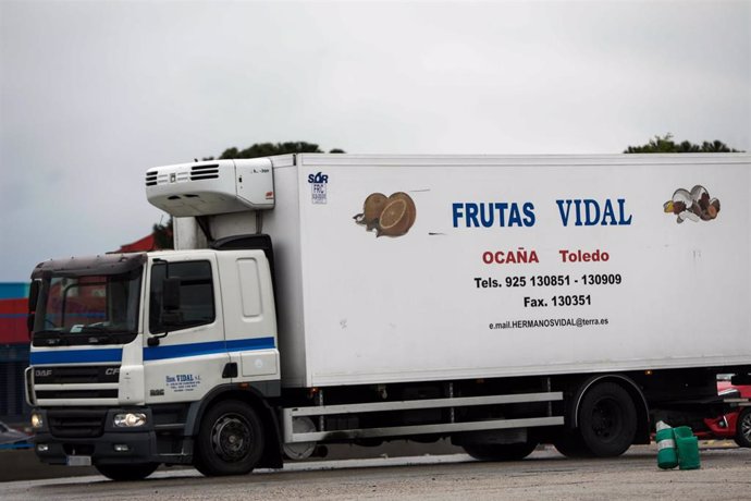 Un camión de Frutas Vidal llega a Mercamadrid