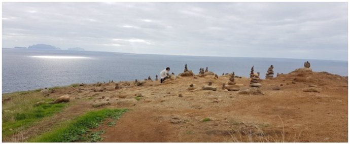 Montículos de piedras en el Parque Nacional de Madeira, en Portugal.