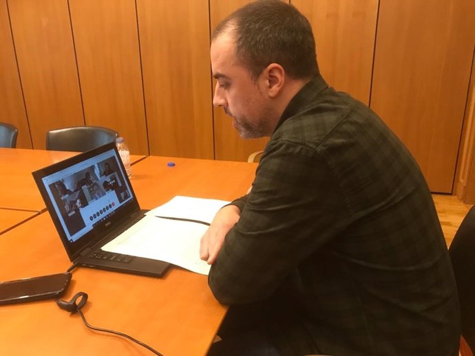 Olmo Ron , concejal de Mantenimiento y Obras Públicas de Gijón