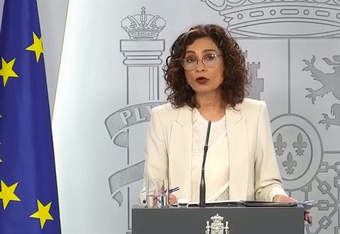 La ministra de Hacienda y portavoz del Gobierno, María Jesús Montero, en la rueda de prensa telemática tras el Consejo de Ministros.