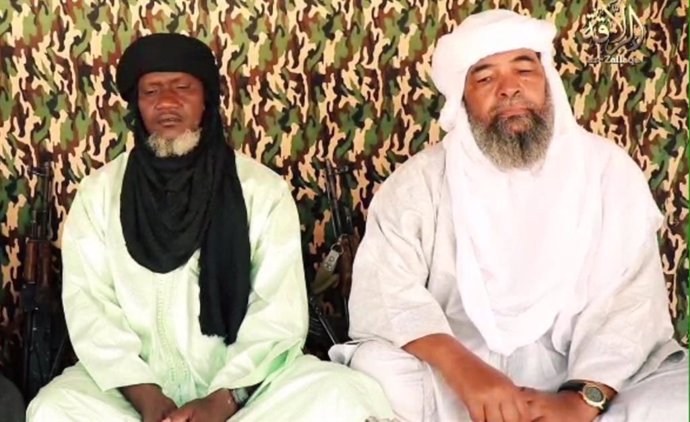 Iyad ag Ghali (d), líder de JNIM, y Amadou Koufa (i)