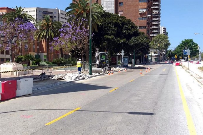 Metro de Málaga adelanta la reurbanización de la acera norte de la plaza Enrique Navarro