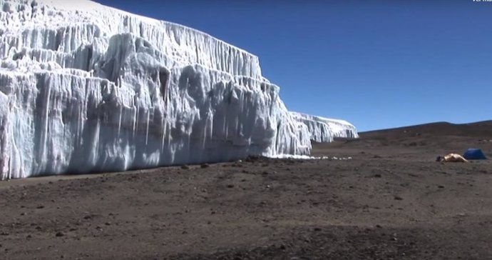 Es probable que el hielo glaciar registre señales del COVID 19