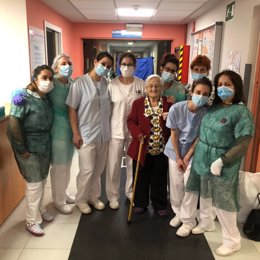 El Hospital de Guadarrama da el alta a una paciente de 97 años