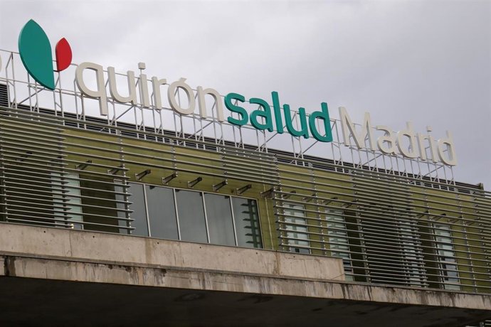 Fachada principal del Hospital Quirón Salud