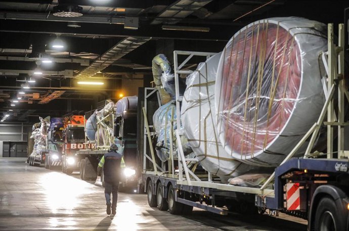 Almacenamiento de las fallas en el recinto de la Feria de Valencia.