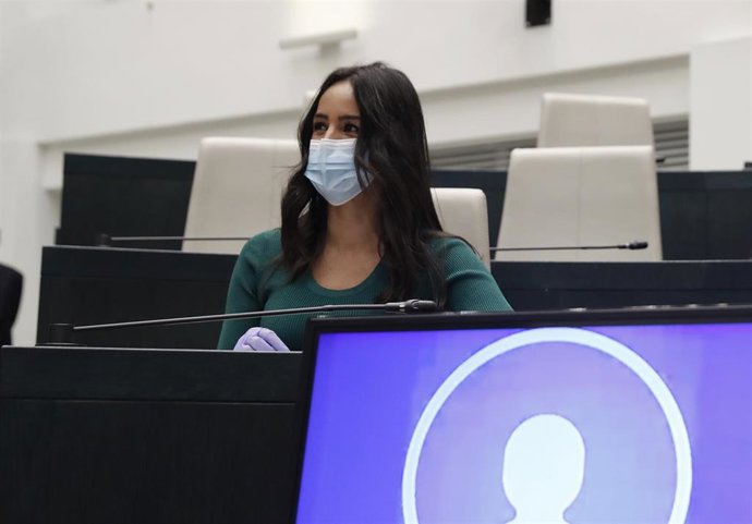 La vicealcaldesa, Begoña Villacís, asiste al pleno extraordinario celebrado este viernes en el Ayuntamiento de Madrid donde el alcalde de Madrid, José Luis Martínez-Almeida, hablará sobre su gestión en la capital durante la pandemia del coronavirus en u