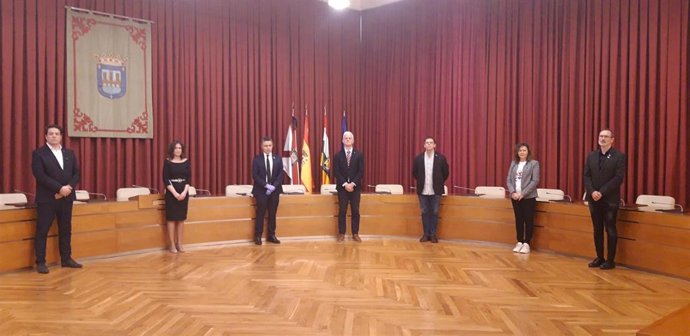 Minuto de silencio en el consistorio logroñés