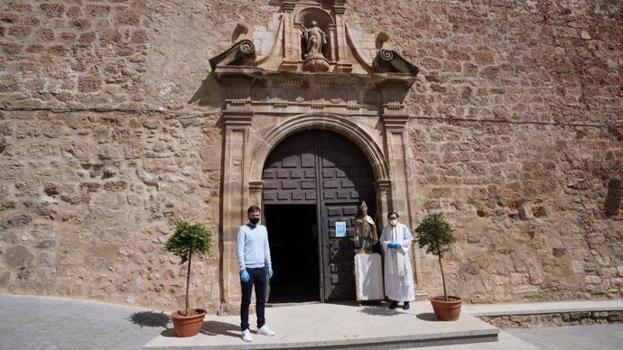 Inauguración virtual de la restauración de la fachada de la iglesia de Nalda