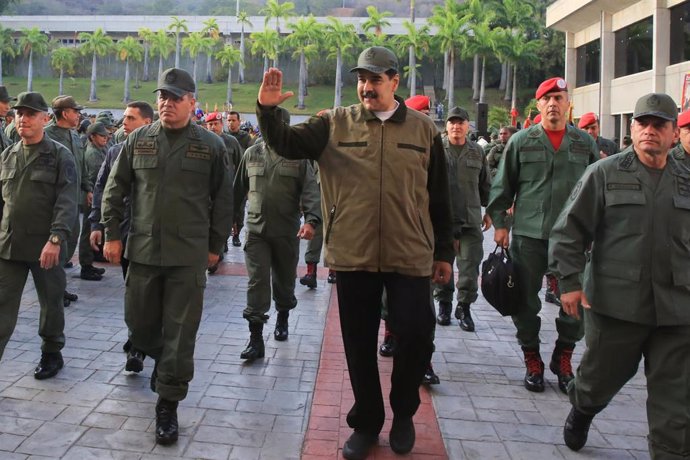 El presidente de Venezuela, Nicolás Maduro, y el ministro de Defensa venezolano, Vladimir Padrino.