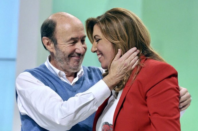 Alfredo Pérez Rubalcaba y Susana Díaz, en una imagen de archivo.