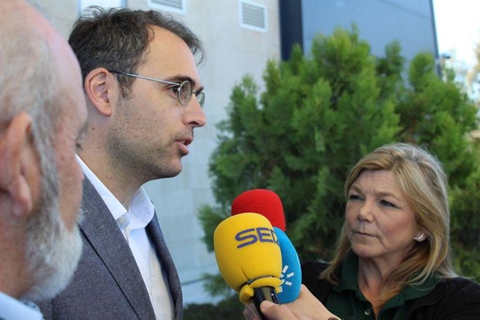 El coordinador de IU Andalucía y portavoz de Adelante, Toni Valero.