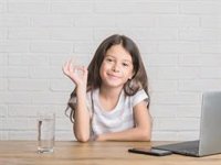 Uso de pantallas en el confinamiento: cómo evitar los problemas de su abuso