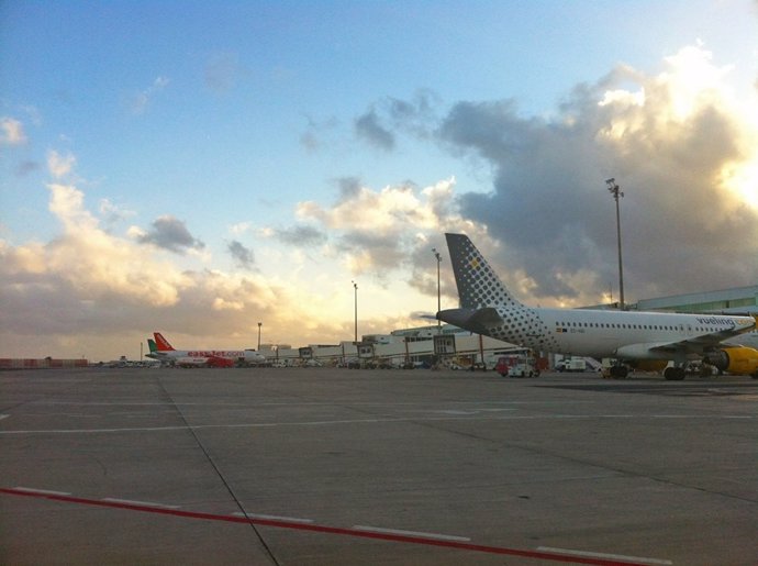 Aviones en un aeropuerto