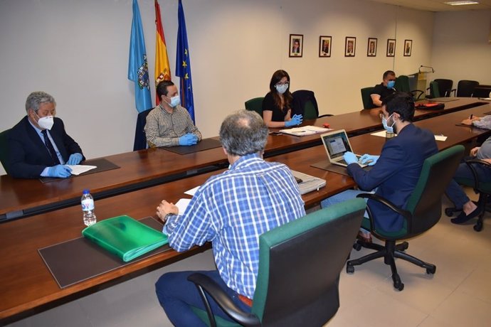 Melilla permitirá que los locales hosteleros sin terrazas puedan sacar sus mesas a acercas y a una parte de la carretera