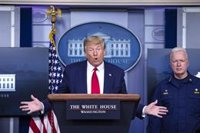 Trump responde a Obama diciéndole que no tuvo "ni idea" en el "desastre" de la gripe porcina